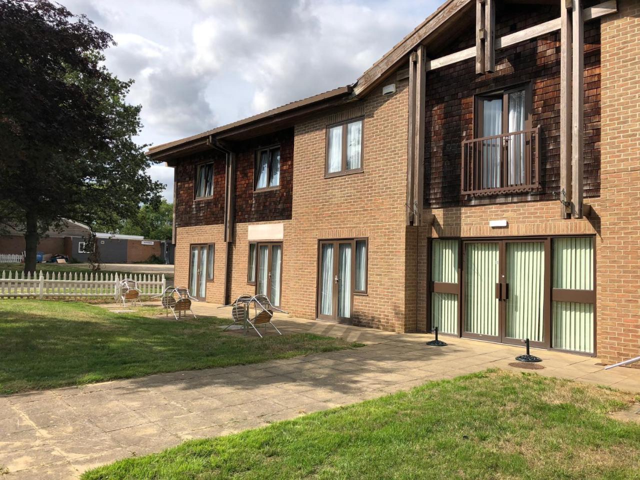 Stoneleigh Park Lodge Ashow Exterior foto